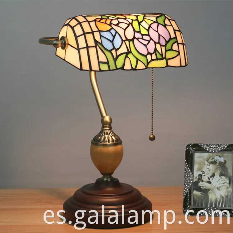 Luces de bancos europeos, bares y cafés artísticos, lámparas de escritorio nostálgicas